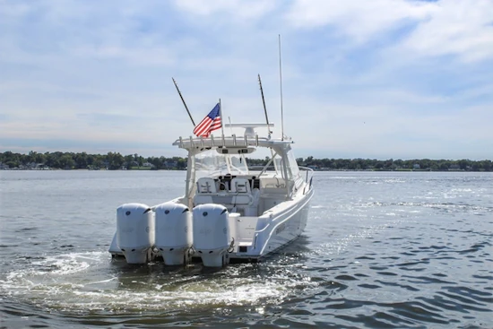 Everglades 350LX Yacht For Sale