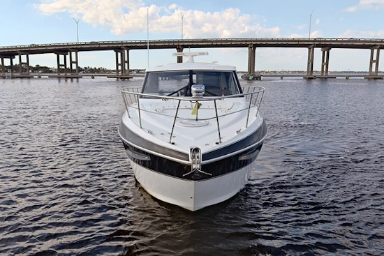 Cruisers Yachts  Yacht For Sale