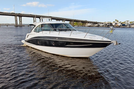 Cruisers Yachts  Yacht For Sale