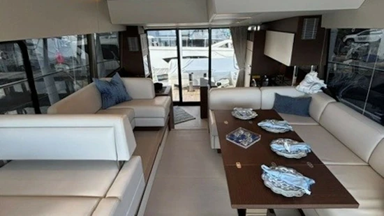 Prestige 520 Flybridge Yacht For Sale