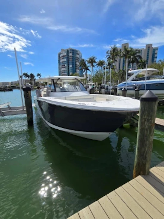 Regal SAV Yacht For Sale
