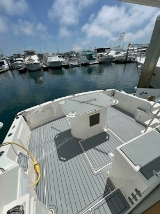 Riviera 43 Flybridge Yacht For Sale