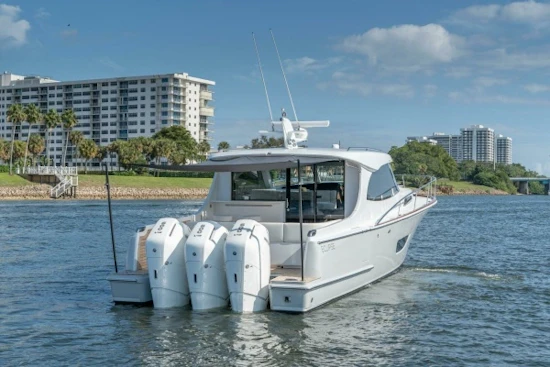 ECLIPSE 505 Shadow Yacht For Sale