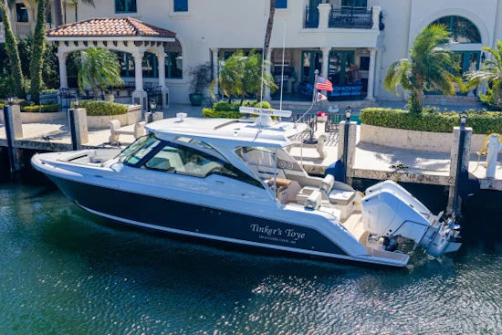 Tiara Yachts 34 LX Yacht For Sale