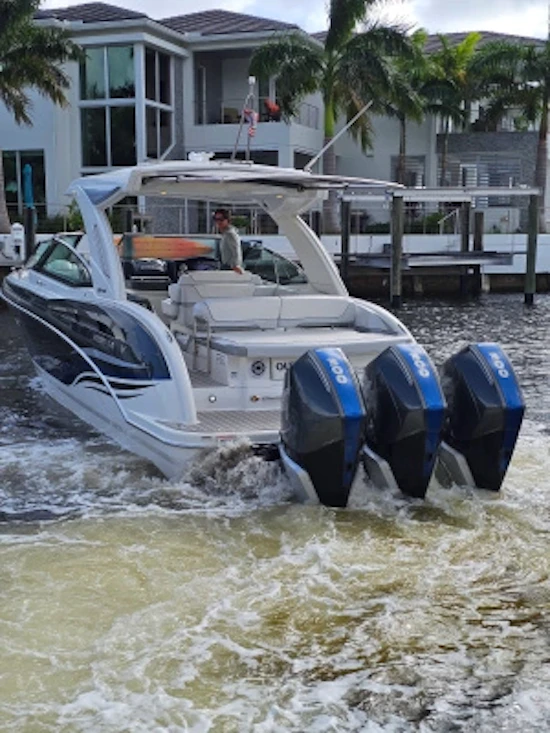 Formula 350 Crossover Bowrider Yacht For Sale
