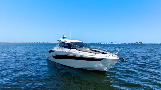 Galeon 385 HTS Yacht For Sale