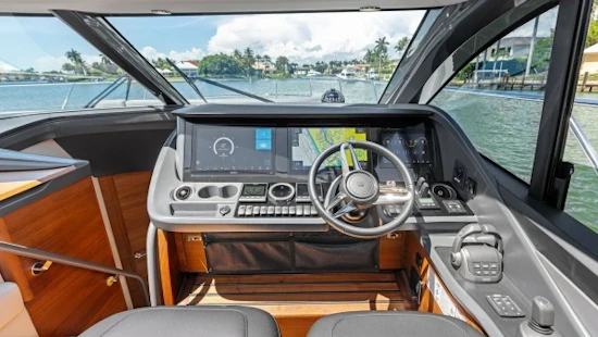 Princess V55 Yacht For Sale