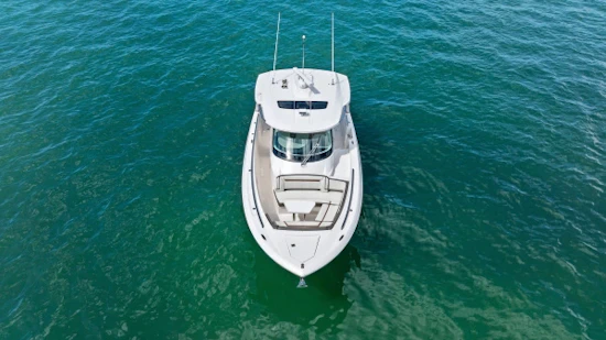 Tiara Yachts 38 LS Yacht For Sale