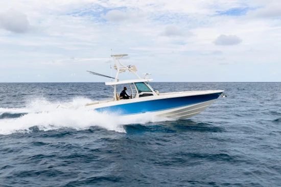 Boston Whaler 380 Outrage Yacht For Sale