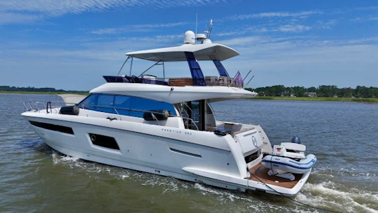 Prestige 560 Fly Yacht For Sale