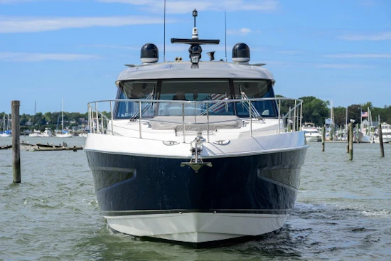 Riviera 5400 Sport Yacht Yacht For Sale