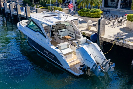 Tiara Yachts 34 LX Yacht For Sale