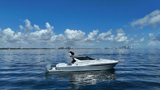 Uniesse HTC5P Yacht For Sale