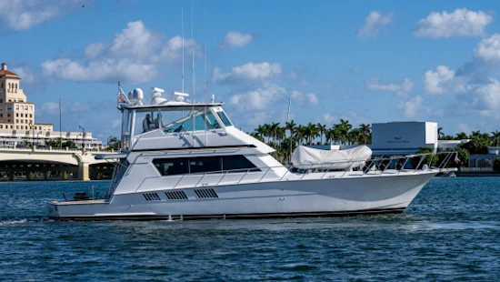 Hatteras 65 Convertible Yacht For Sale