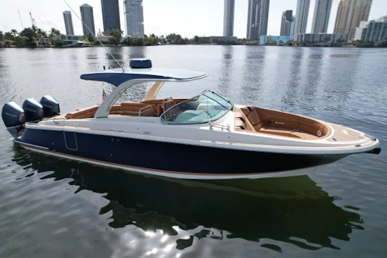 Chris-Craft Launch 35 GT Yacht For Sale