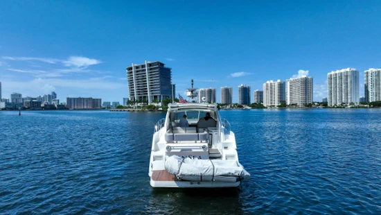 Galeon 405 HTS Yacht For Sale