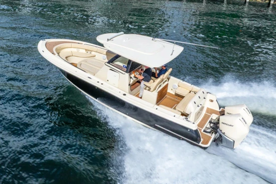 Chris-Craft Catalina 30 Yacht For Sale
