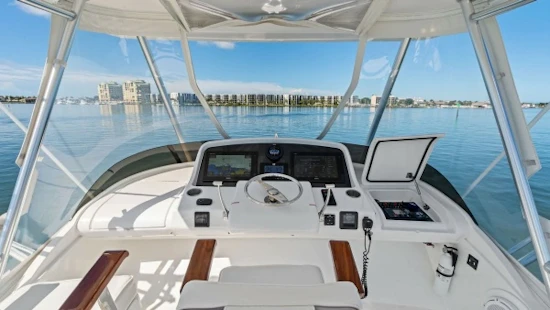 Bertram 35 Flybridge Yacht For Sale