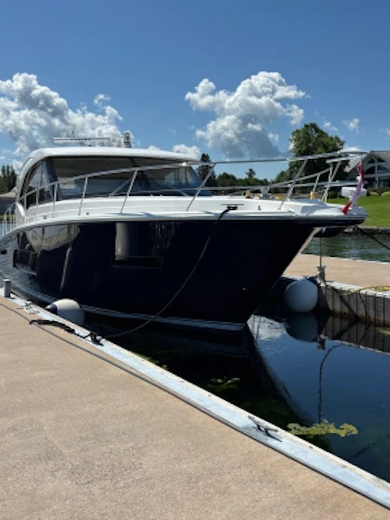 Riviera 565 SUV Yacht For Sale