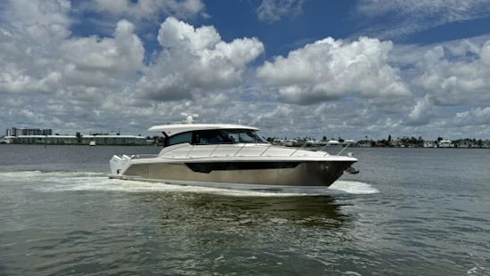Tiara Yachts 48LE Yacht For Sale