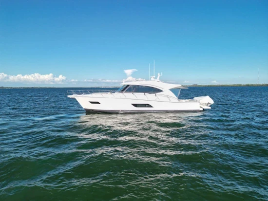Riviera 545 SUV Yacht For Sale