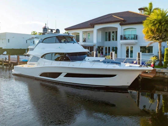 Riviera 64 Sports Motor Yacht Yacht For Sale