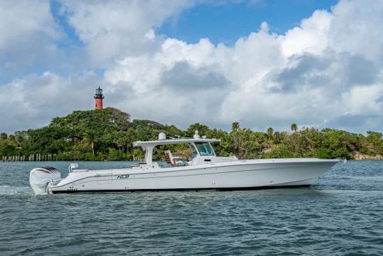 HCB Suenos Yacht For Sale