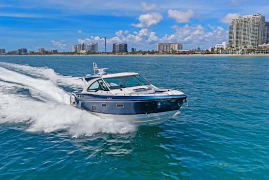 Formula 400 Super Sport Crossover Yacht For Sale