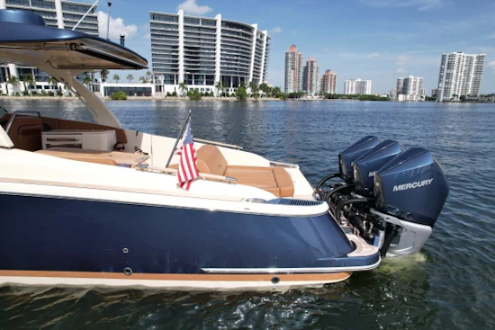 Chris-Craft Launch 35 GT Yacht For Sale