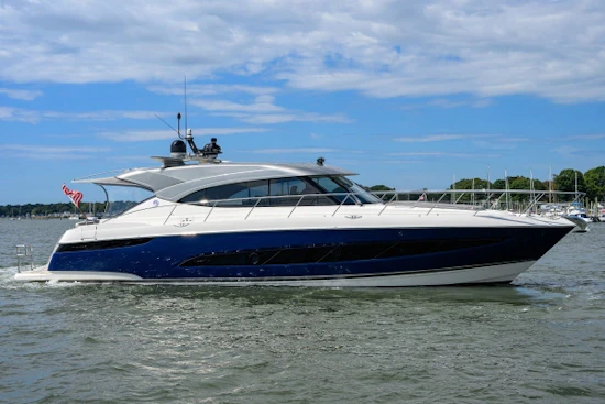 Riviera 5400 Sport Yacht Yacht For Sale