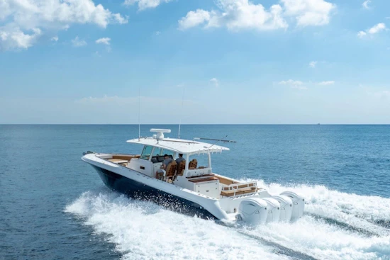 HCB 42 Lujo Yacht For Sale