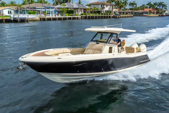 Chris-Craft Catalina 30 Yacht For Sale