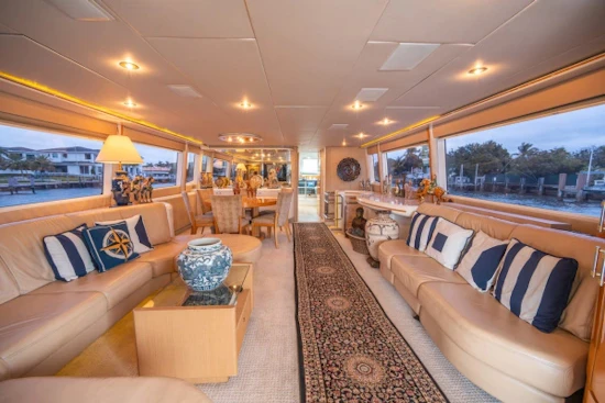 Lazzara Yachts Skylounge Yacht For Sale