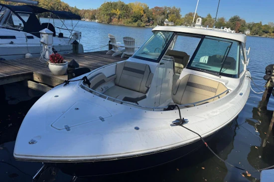 Pursuit DC 325 Dual Console Yacht For Sale