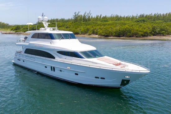 Horizon 82 Skylounge Yacht For Sale