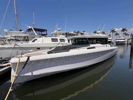 Axopar 45 XC Cross Cabin Yacht For Sale