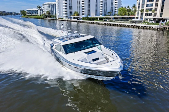 Formula 500 Super Sport Crossover Yacht For Sale