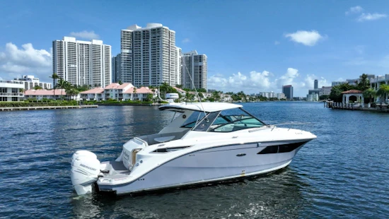 Sea Ray Sundancer 320 OB Yacht For Sale