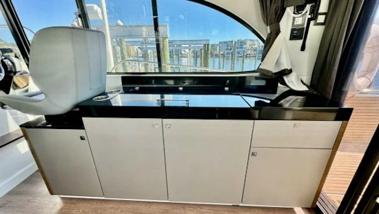 Beneteau Antares 11 Yacht For Sale