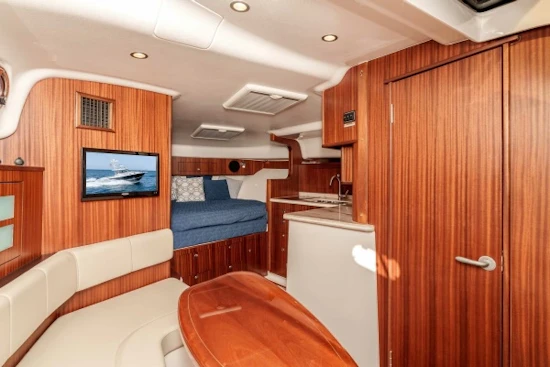 Pursuit 385 Offshore Yacht For Sale