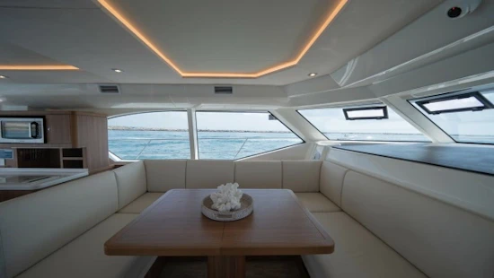 Aquila 44 Motor Yacht Yacht For Sale