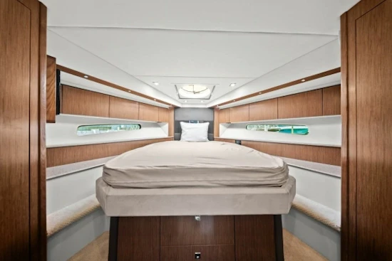 Cruisers Yachts 48 Cantius Yacht For Sale