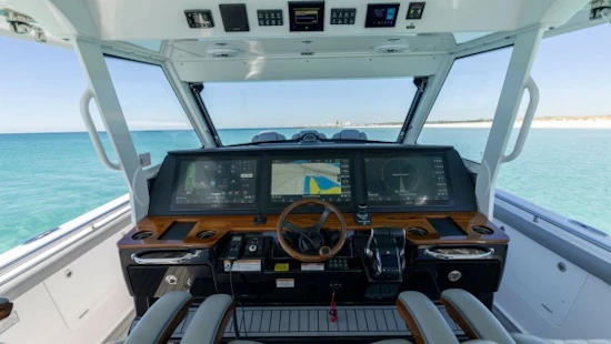 Everglades 455 Center Console Yacht For Sale