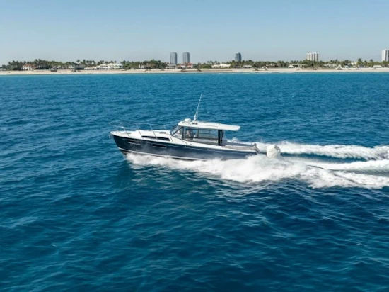MJM 42 Yacht For Sale