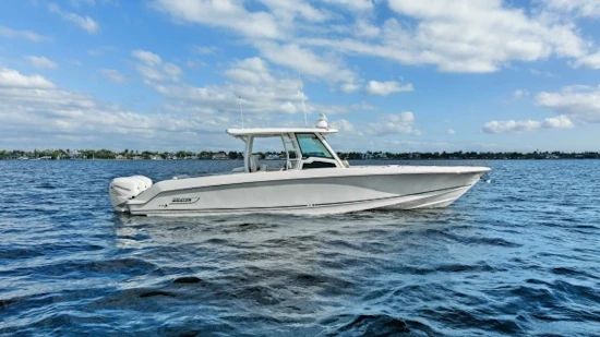 Boston Whaler 380 Outrage Yacht For Sale