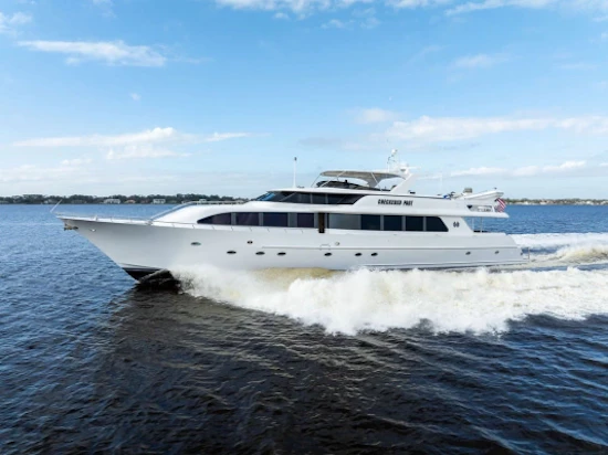 Westport 112 Yacht For Sale