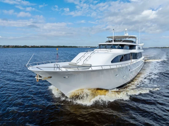 Westport 112 Yacht For Sale