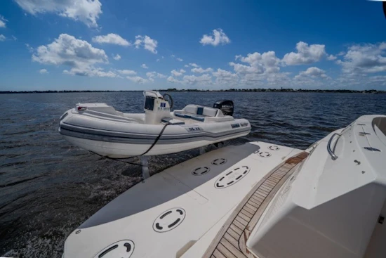 Sea Ray 470 Sedan Bridge Yacht For Sale