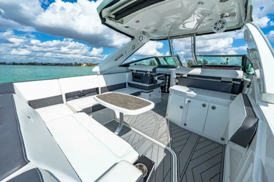 Monterey 385 SS Yacht For Sale