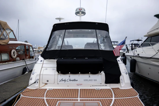 Sea Ray Sundancer 350 Coupe - Rare Shaft Drive Yacht For Sale